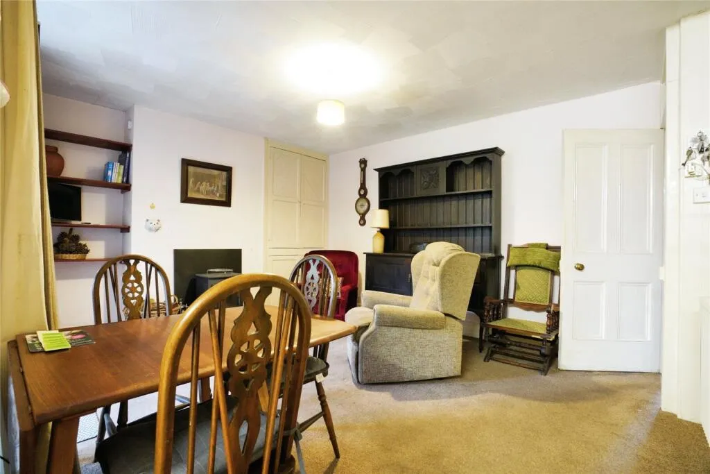 3 bed End of Terrace