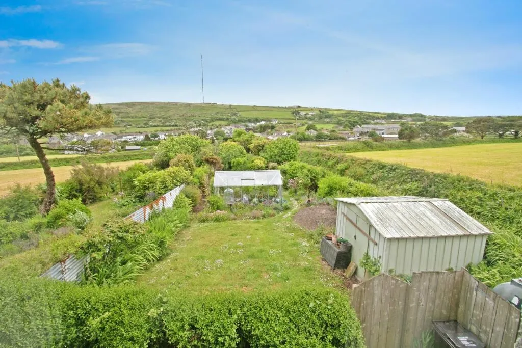 2 bed Semi-Detached