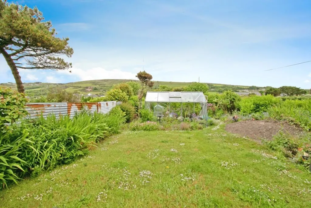 2 bed Semi-Detached