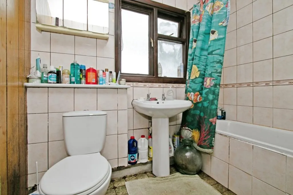 2 bed Semi-Detached