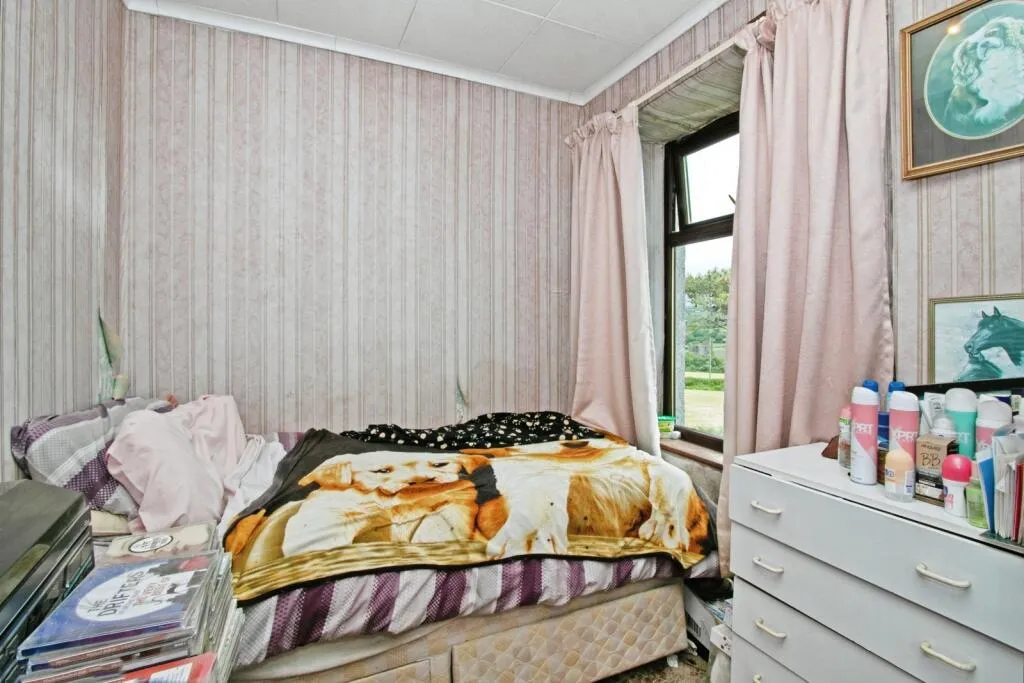 2 bed Semi-Detached