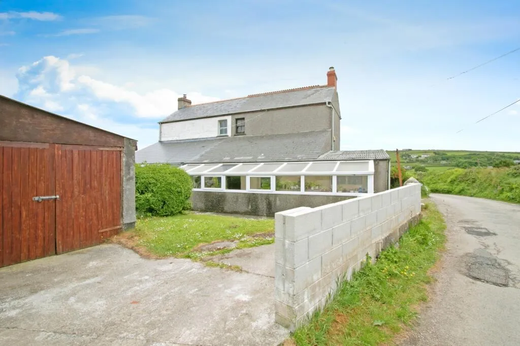 2 bed Semi-Detached