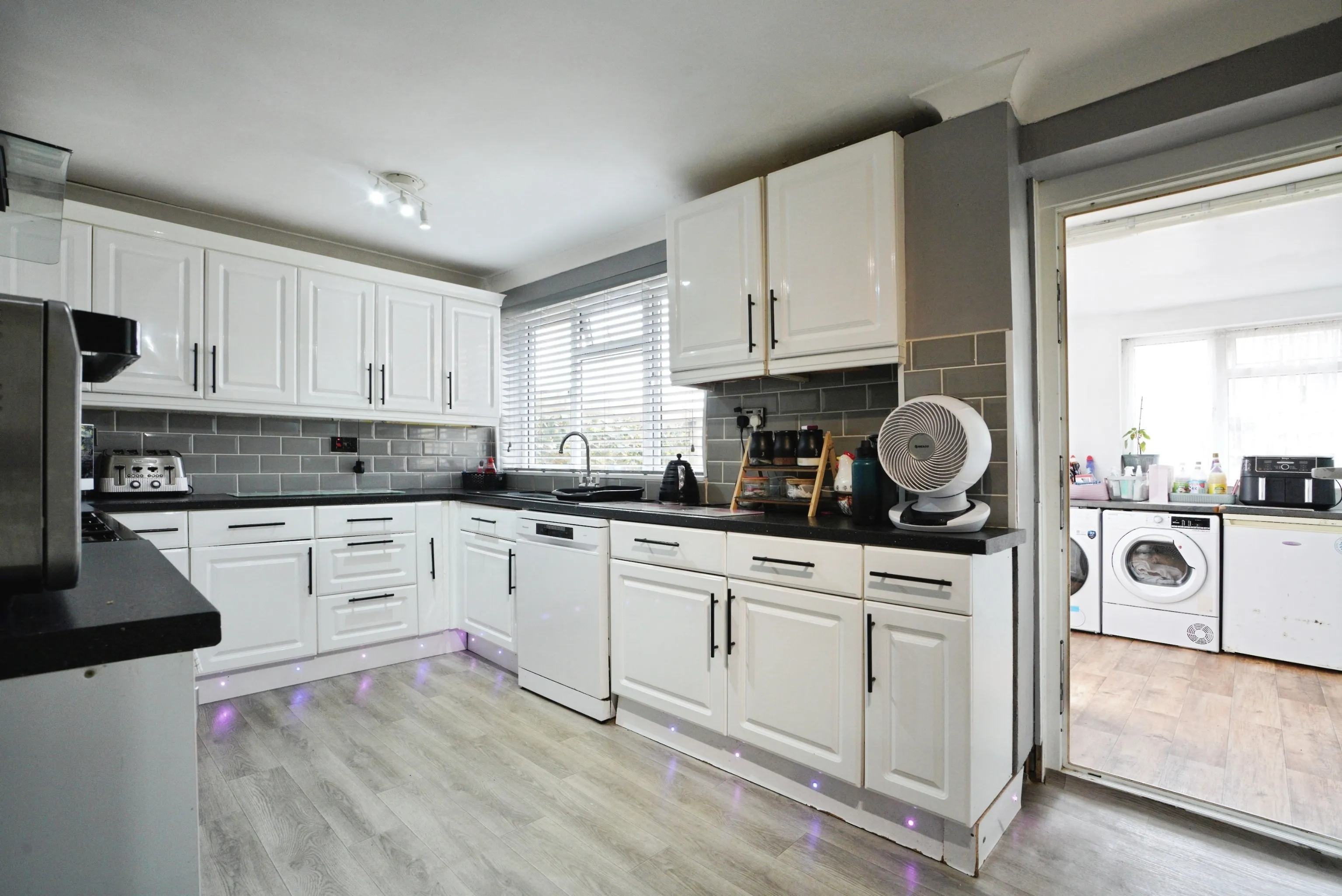 4 bed Terraced