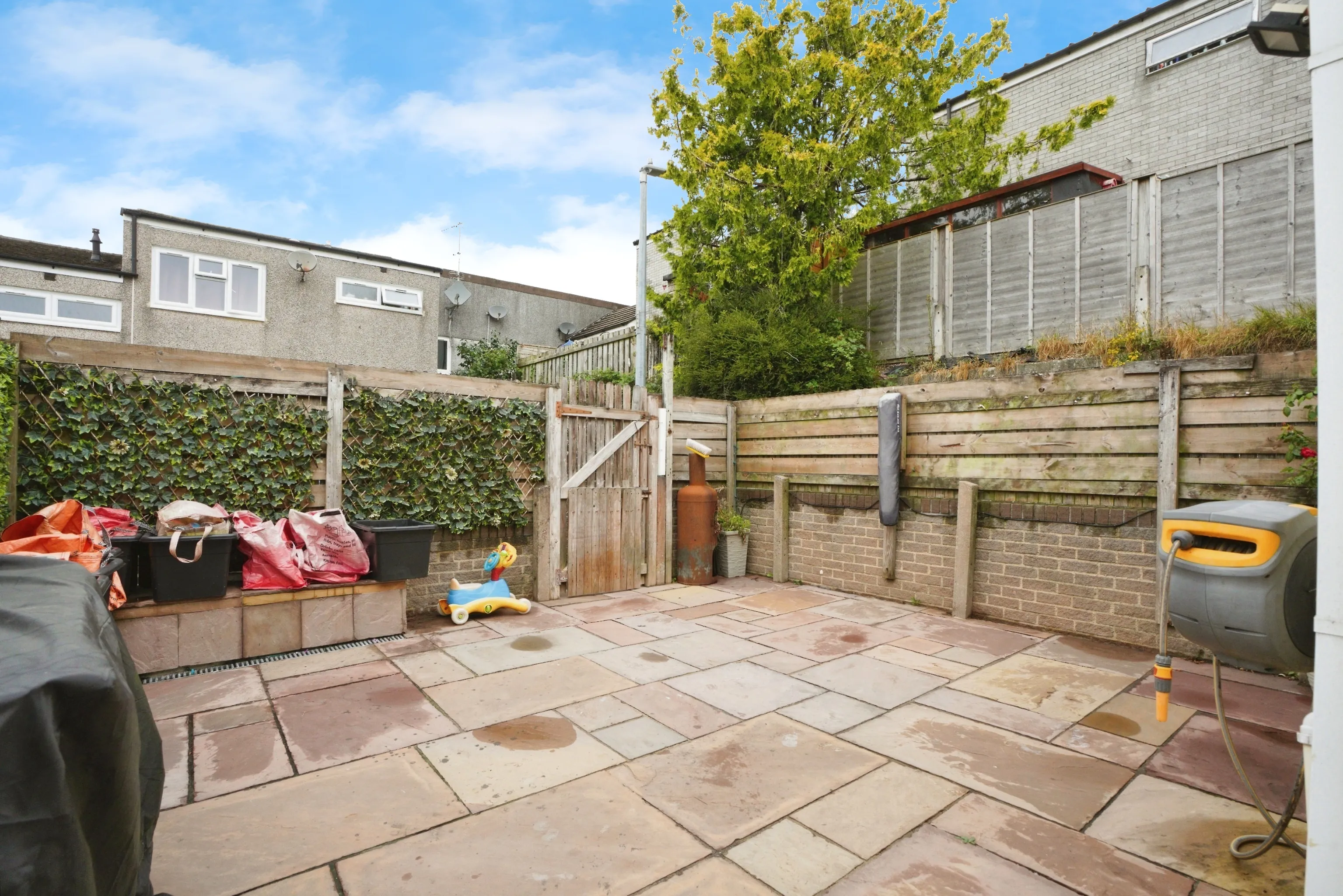 4 bed Terraced