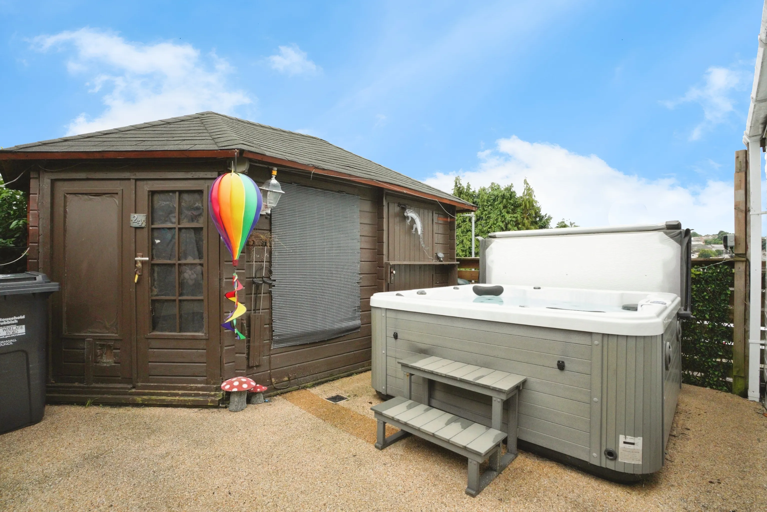 4 bed Terraced