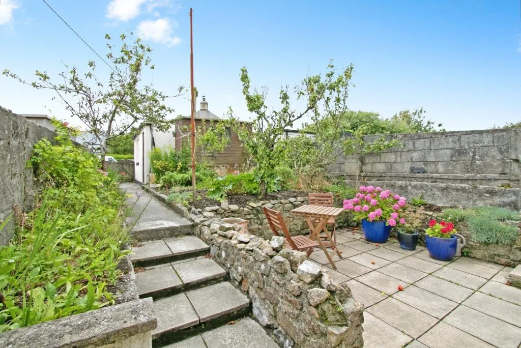 3 bed Terraced