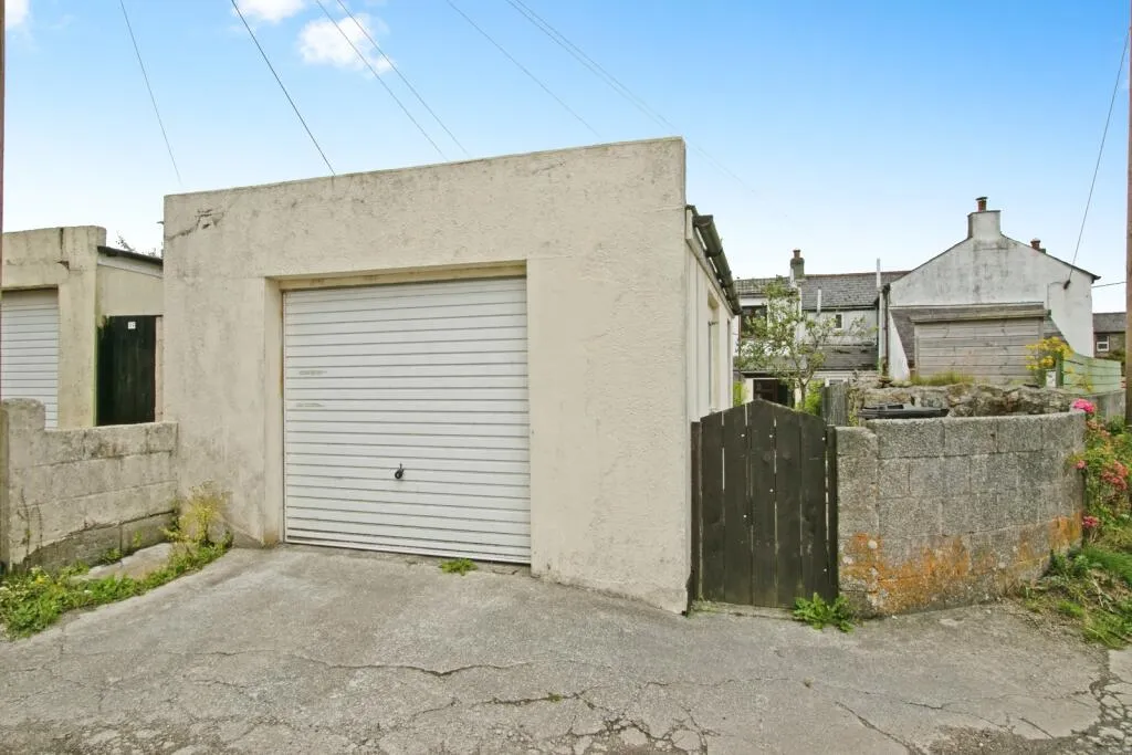 3 bed Terraced