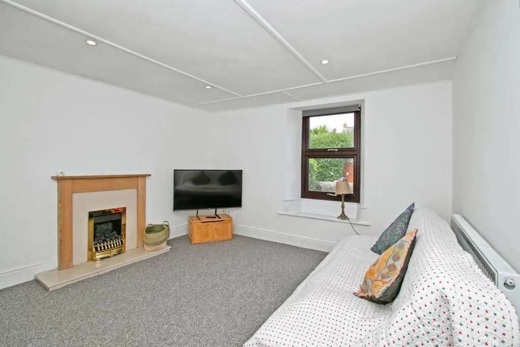 3 bed Terraced