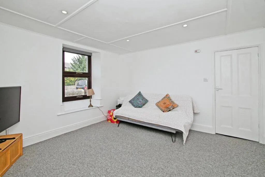 3 bed Terraced
