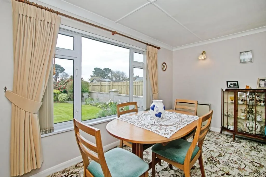 3 bed Detached Bungalow