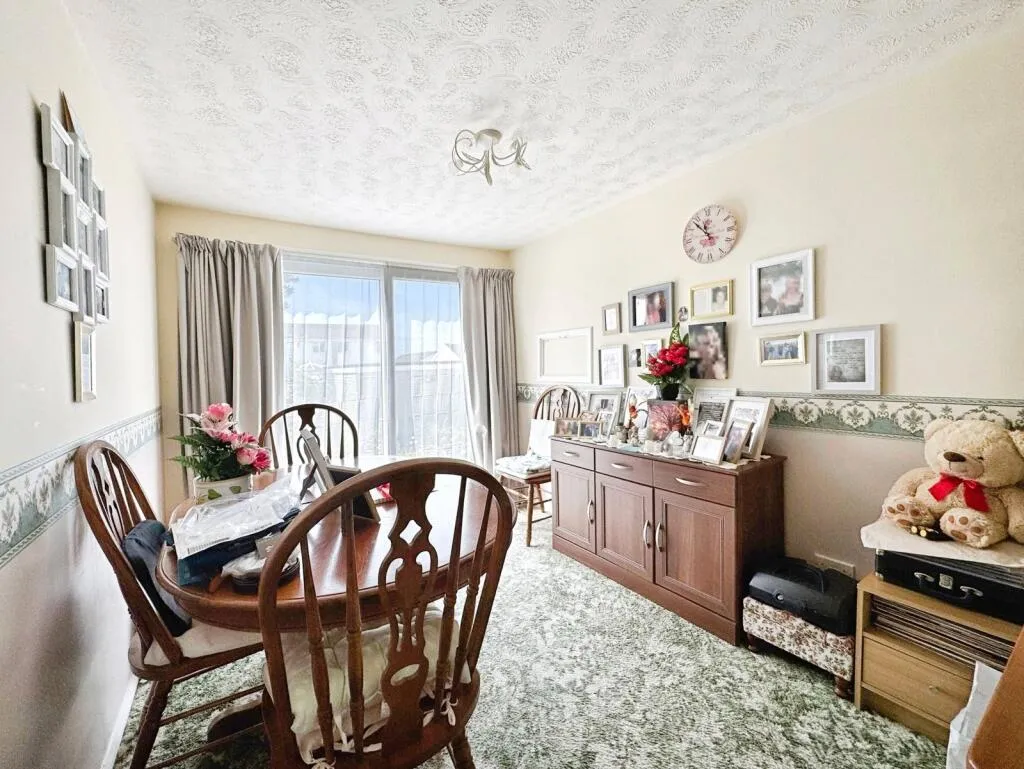 3 bed Terraced