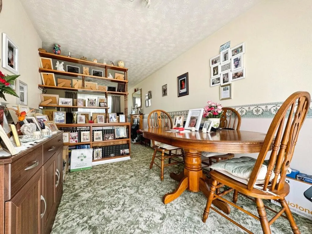 3 bed Terraced