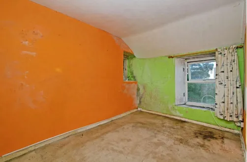 2 bed Character Property