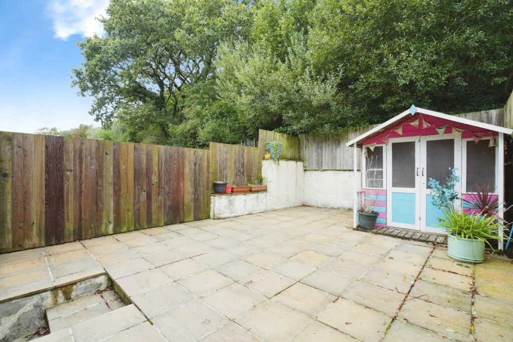 3 bed End of Terrace