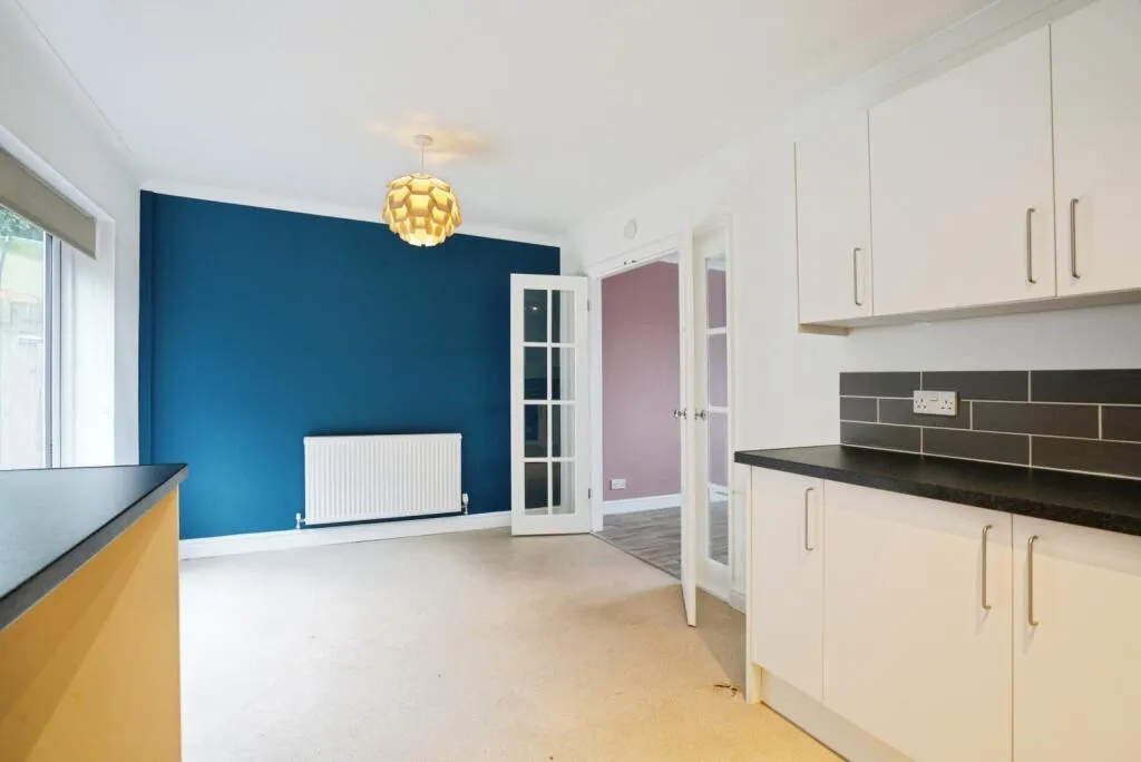 3 bed End of Terrace