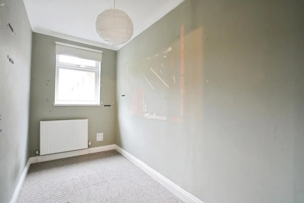 3 bed End of Terrace