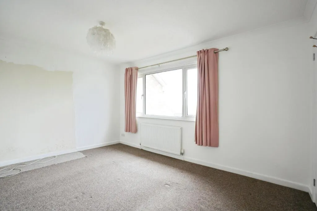 3 bed End of Terrace