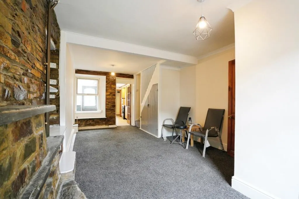 3 bed Terraced