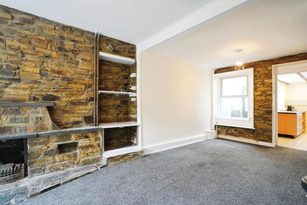 3 bed Terraced