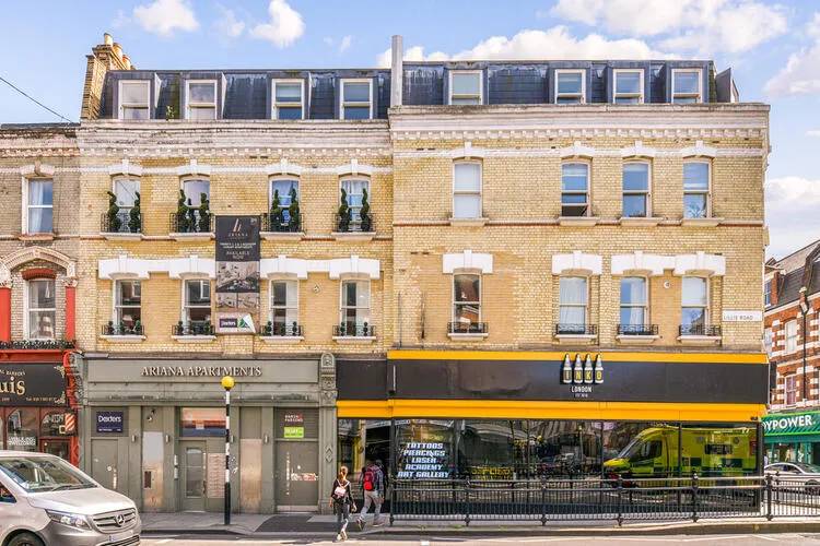 3 bedroom Apartment in London