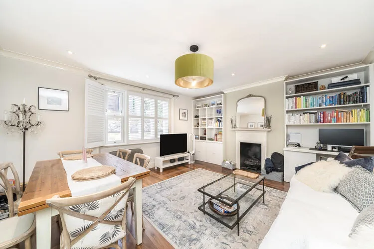 2 bedroom Apartment in London