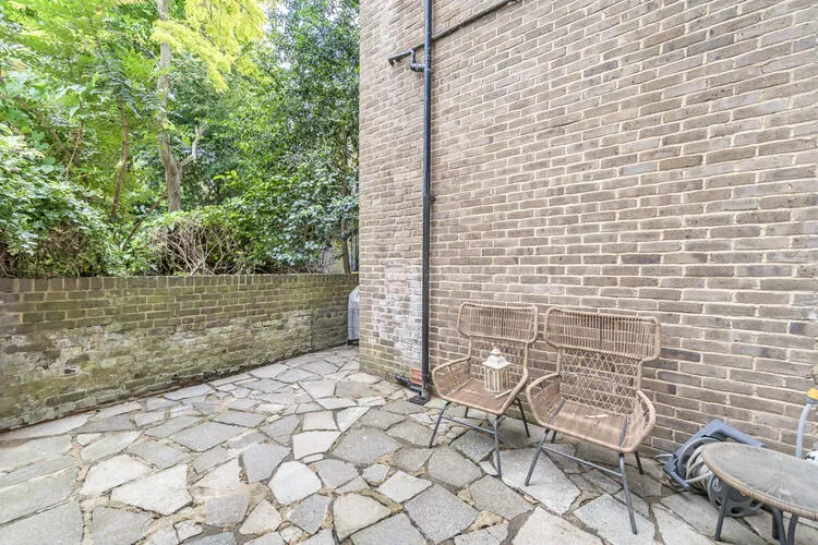 2 bedroom Apartment in London
