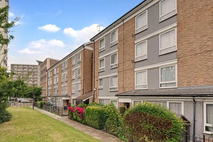 2 bedroom Flat in London