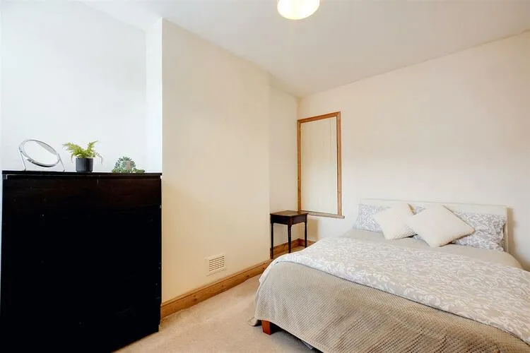 2 bedroom End of terrace house in Nottingham