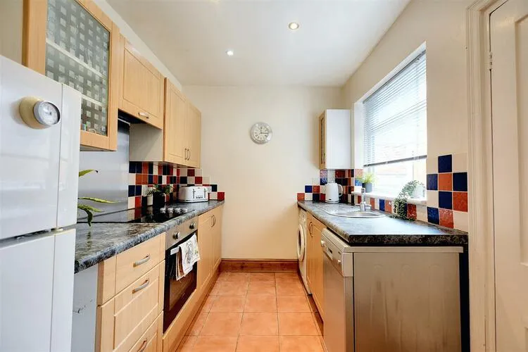2 bedroom End of terrace house in Nottingham