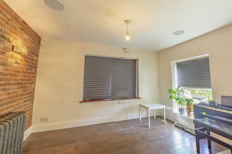 3 bedroom Semi-detached house in Nottingham