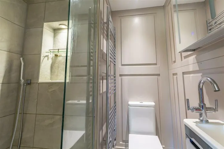 3 bedroom Semi-detached house in Nottingham