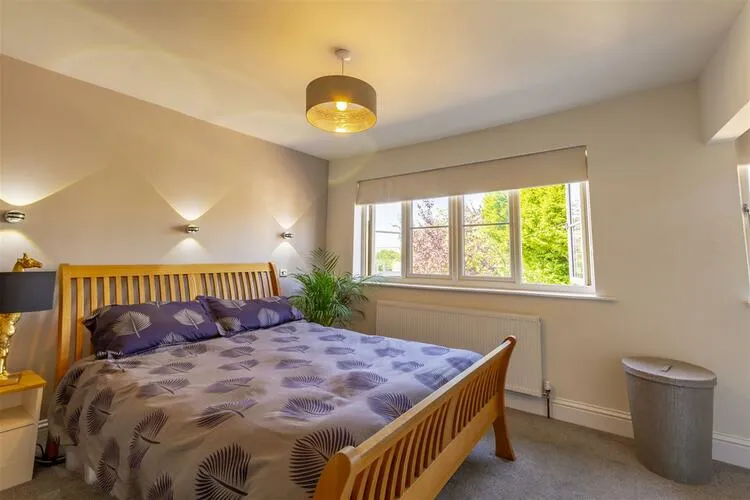 3 bedroom Semi-detached house in Nottingham