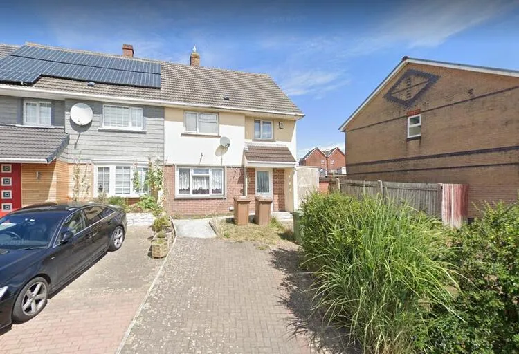 3 bedroom Semi-detached house in Plymouth