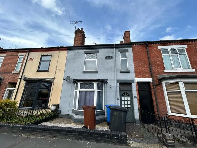 5 bedroom Terraced House in Burton-On-Trent