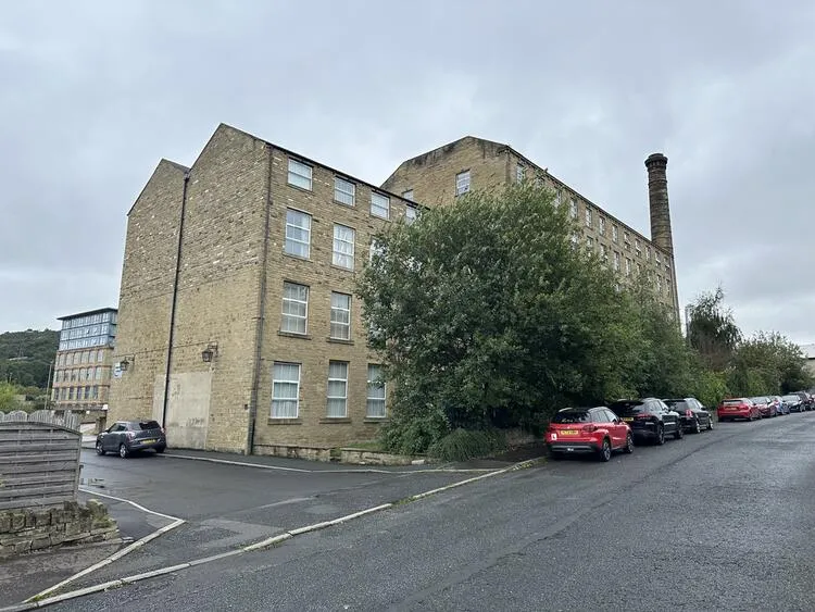 Apartment in Elland