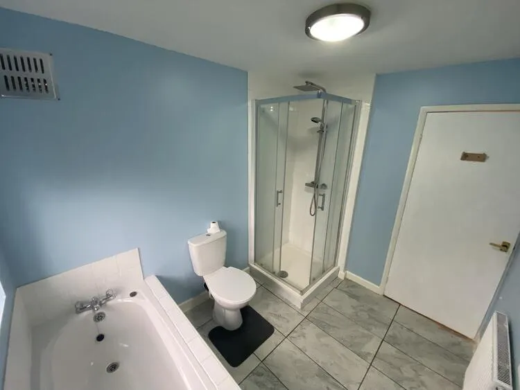 3 bedroom Semi-detached house in Nottingham