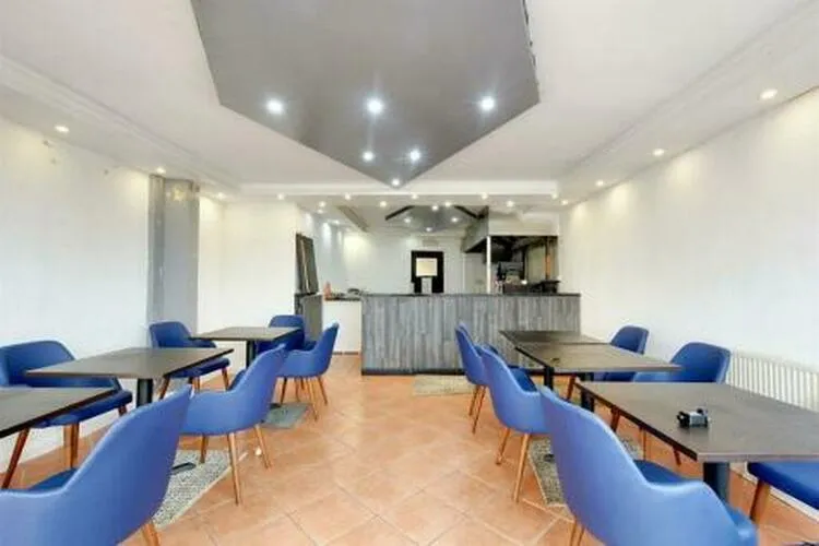 4 bedroom Mixed Use in Nottingham