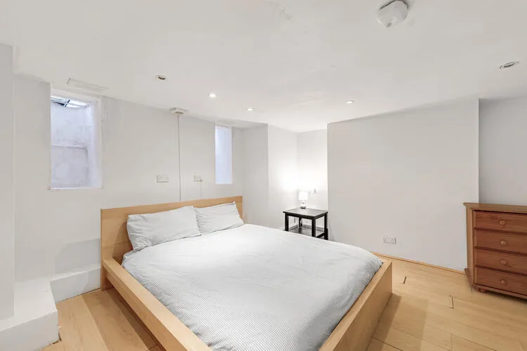 2 bedroom Flat in London