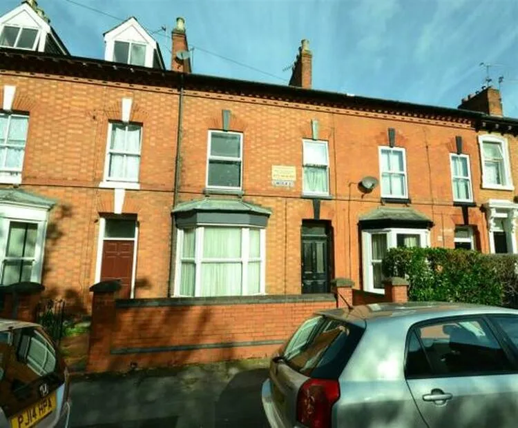 5 bedroom House of Multiple Occupation in Leicester