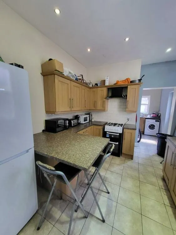 5 bedroom House of Multiple Occupation in Liverpool