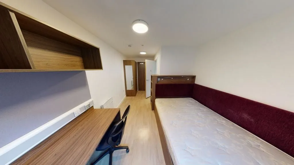 Room 134, Flat B15 Phoenix Place, Liverpool, Merseyside, L5 3AA