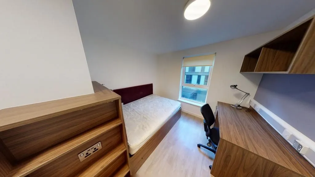 Room 134, Flat B15 Phoenix Place, Liverpool, Merseyside, L5 3AA