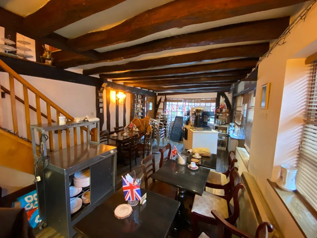 4 Queens Head Court, Newark, Nottinghamshire, NG24 1EL