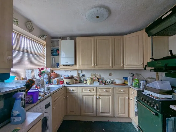 3 bedroom Semi-detached house in Sutton