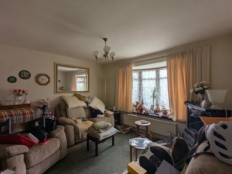 3 bedroom Semi-detached house in Sutton