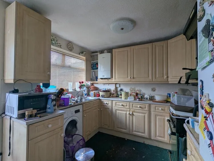 3 bedroom Semi-detached house in Sutton