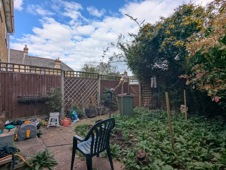 3 bedroom Semi-detached house in Sutton