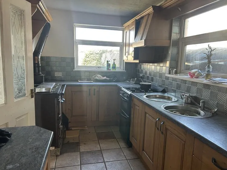 3 bedroom Semi-detached house in Doncaster