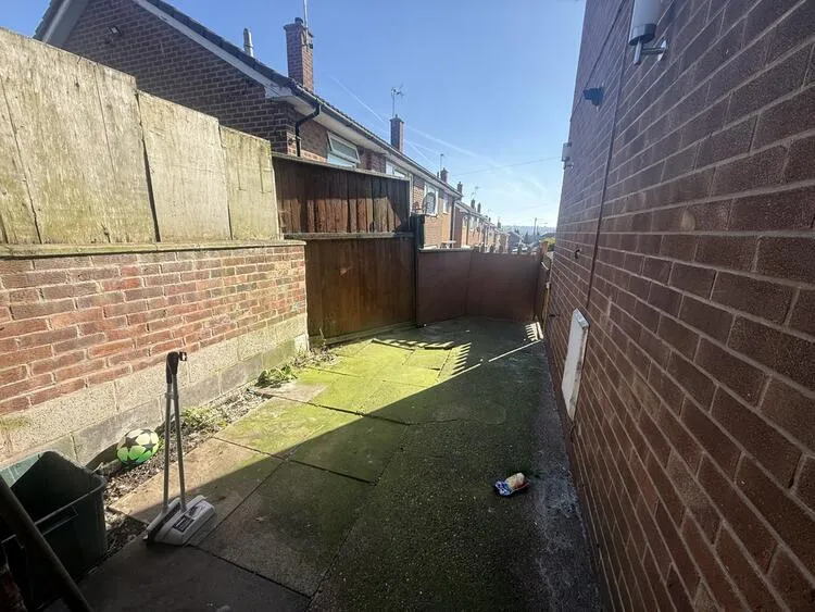 3 bedroom Semi-detached house in Nottingham
