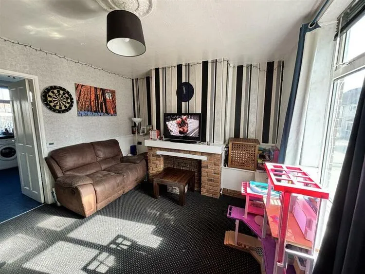 2 bedroom Terraced House in Ilkeston